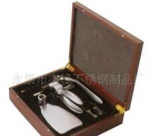 红酒开瓶器木盒套装 精选不锈钢制品，品质与格调的完美融合